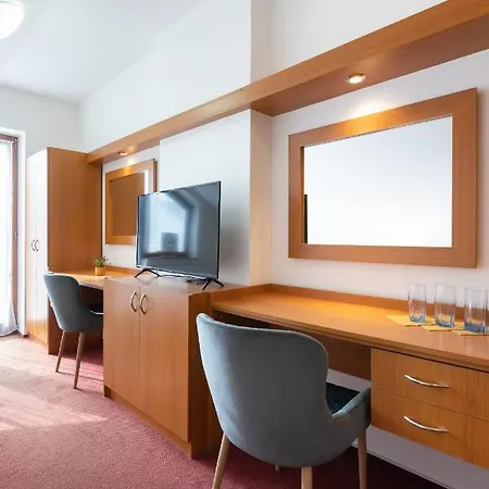 Jas * Лугачовице